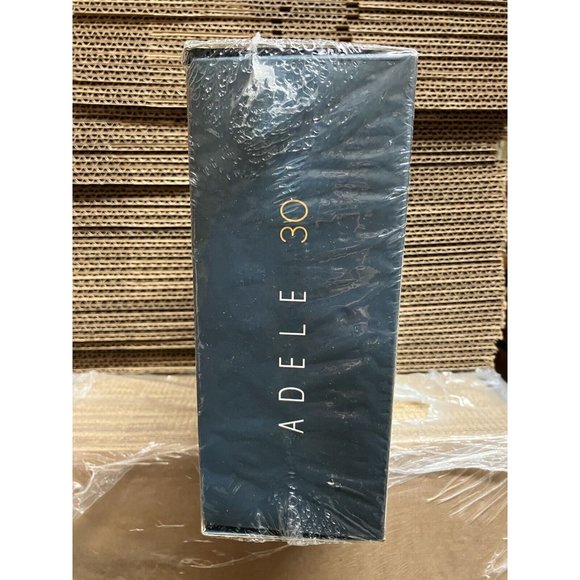 ADELE 30 CD Box Set with XL T-Shirt and Photo New Sealed - Picture 6 of 7